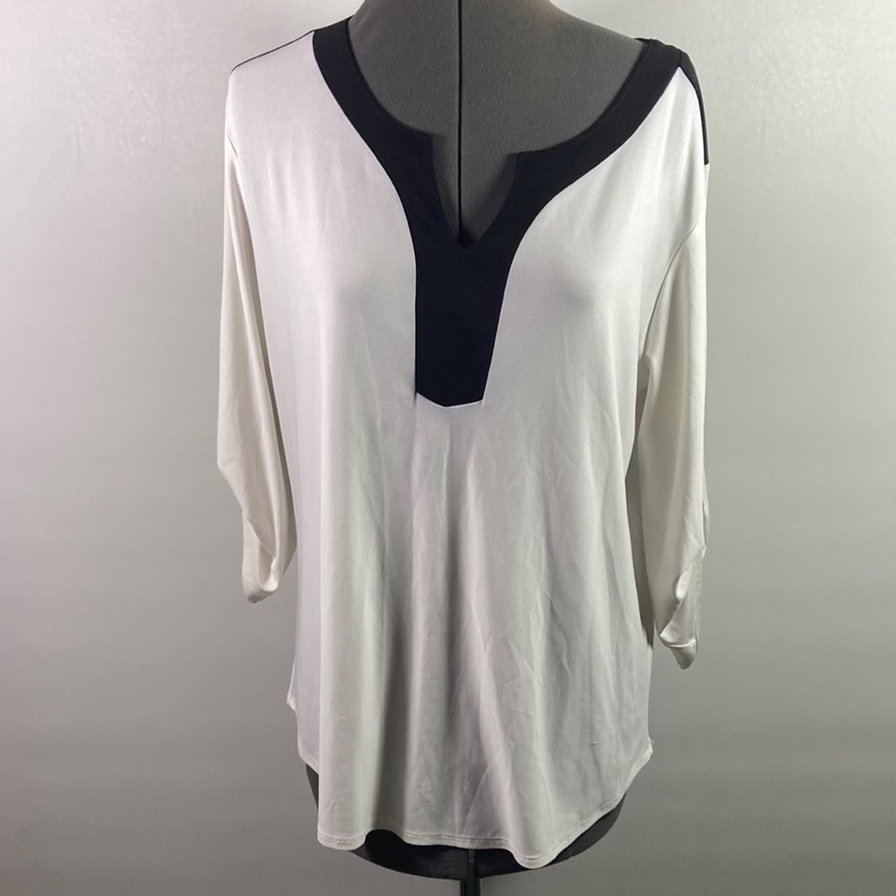 Rendezvous White Pull Over Black Neck Line & Tab Sleeve Loose Fit Top Size L